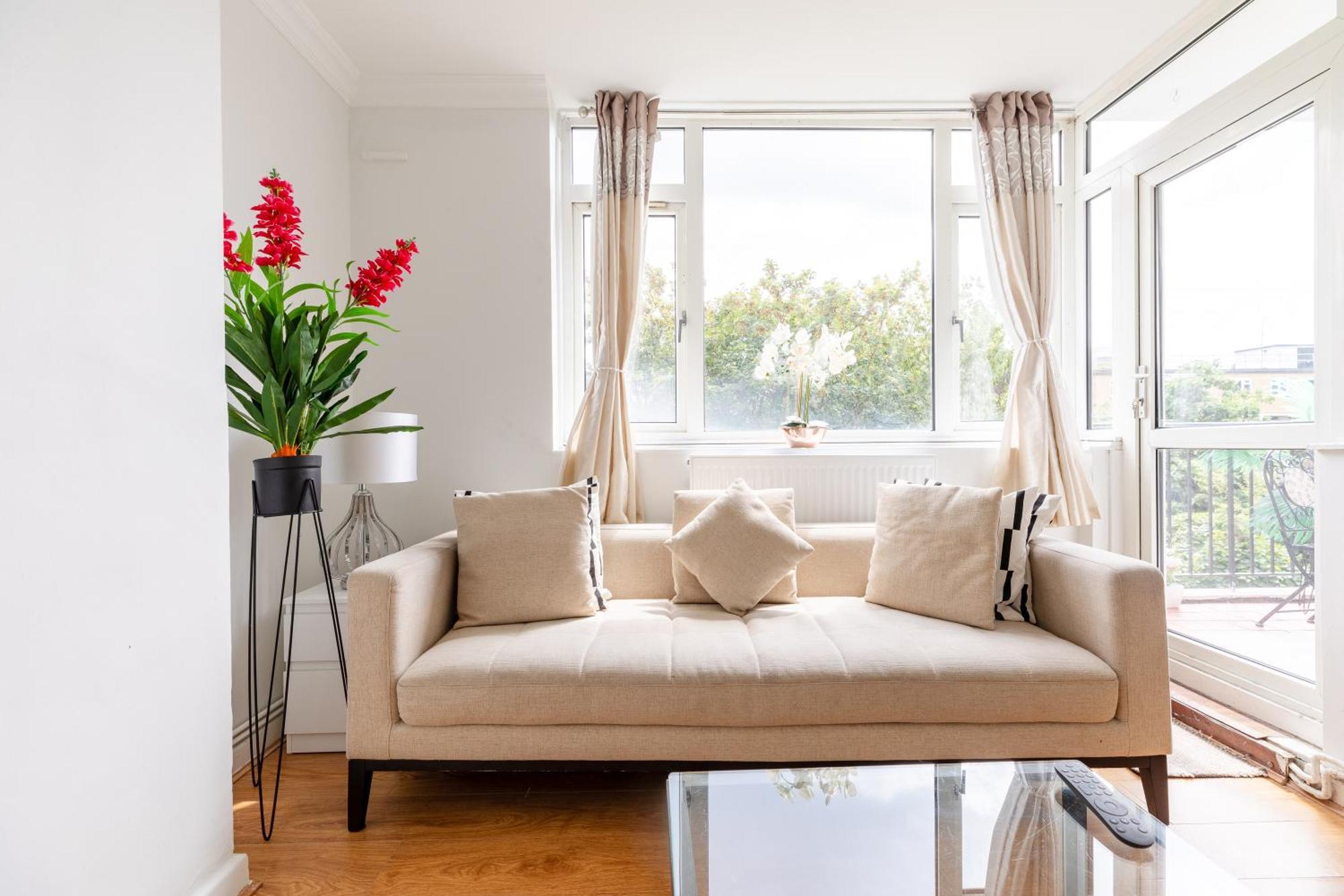 Cosy 3 Bed Flat Ideal For Trips To לונדון מראה חיצוני תמונה